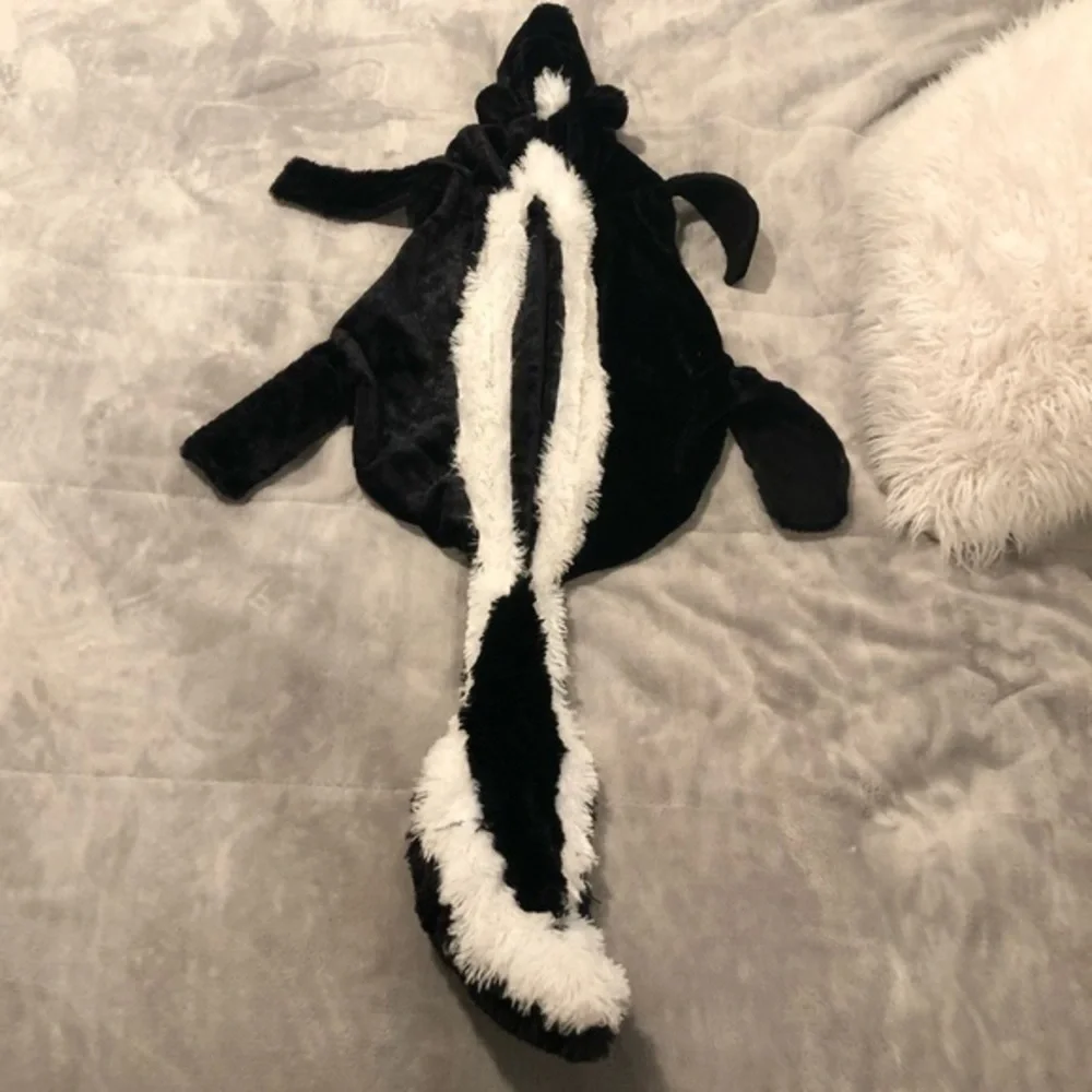 Target dog skunk